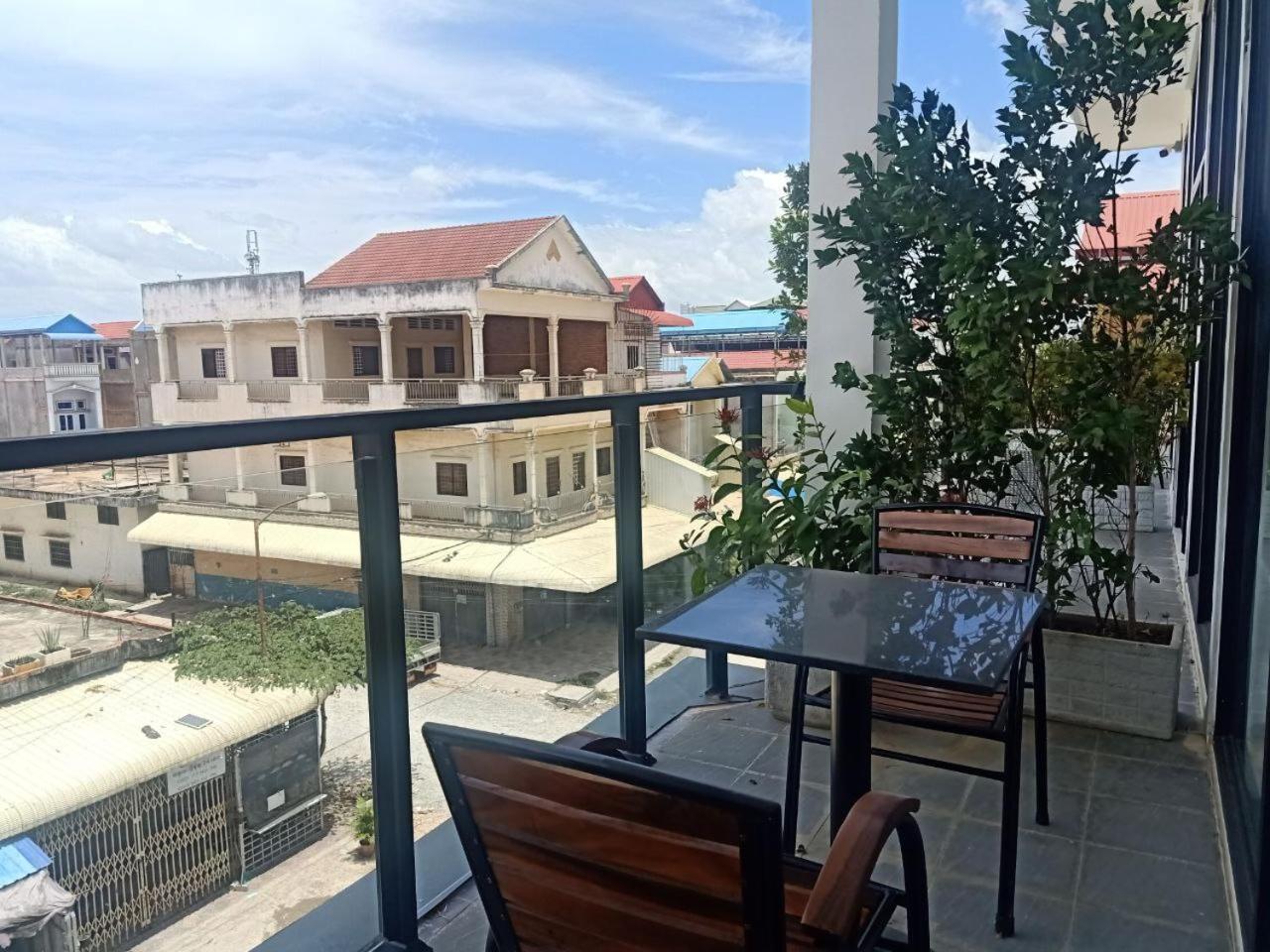 Nimith Hotel & Restaurant Phnom Penh Luaran gambar