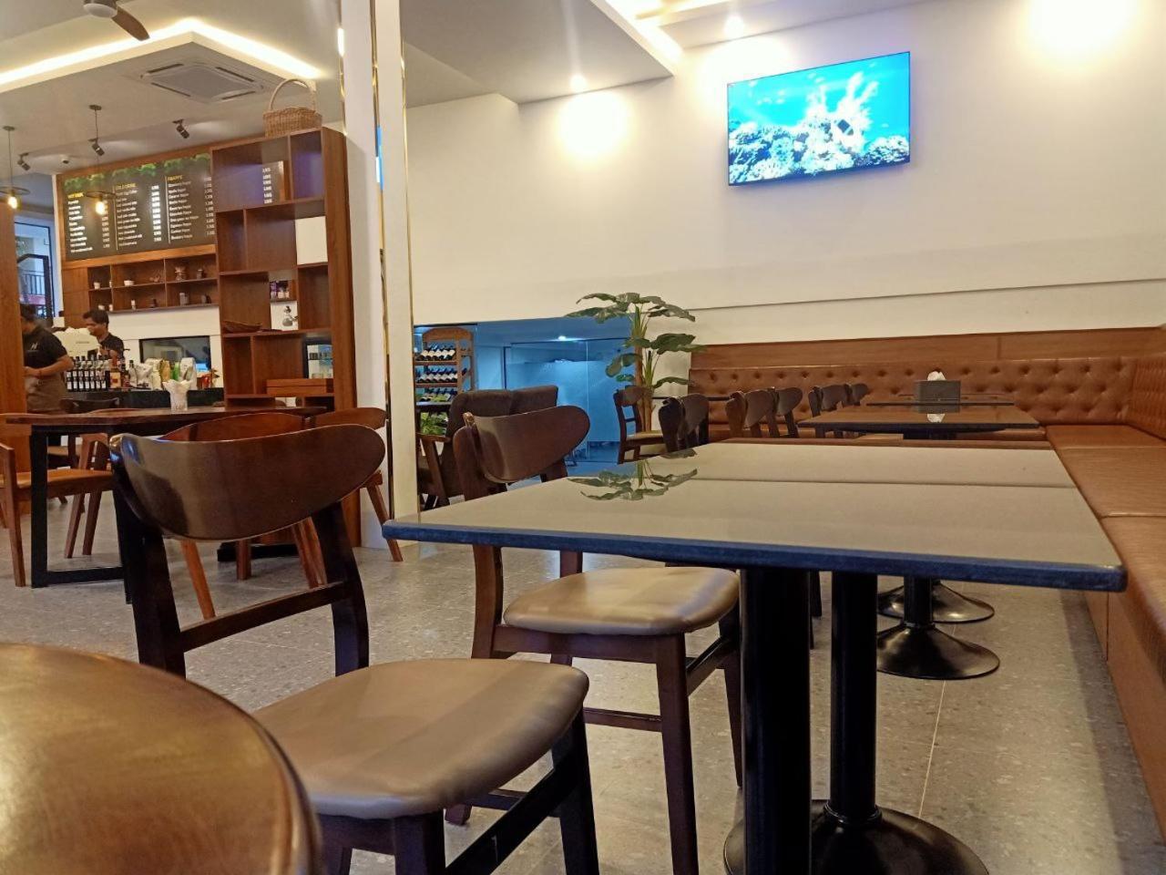 Nimith Hotel & Restaurant Phnom Penh Luaran gambar